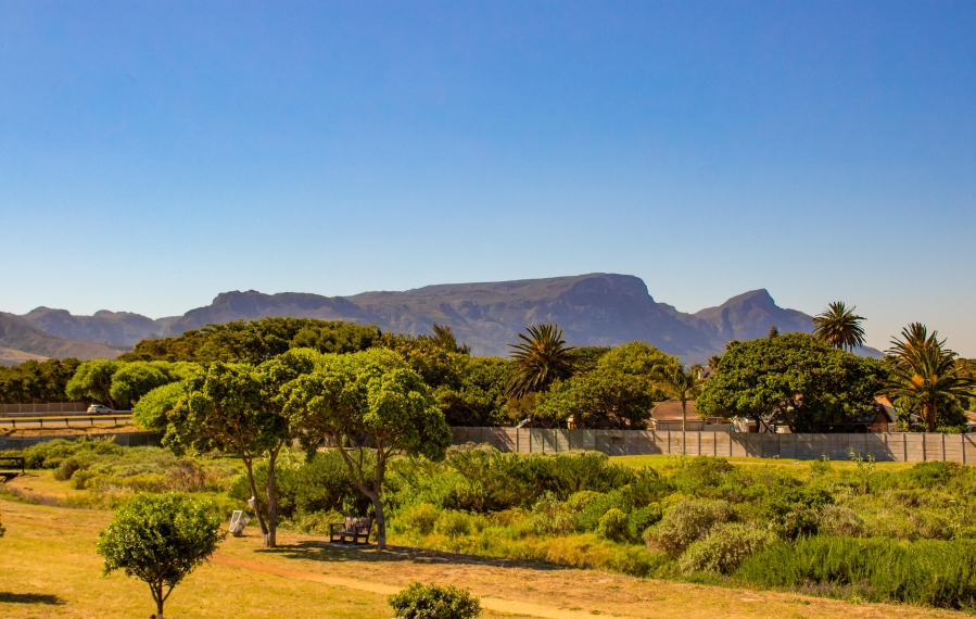 3 Bedroom Property for Sale in Kirstenhof Western Cape